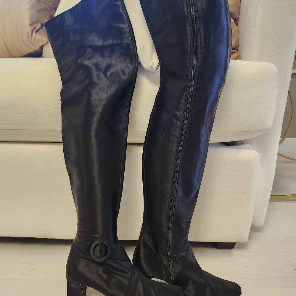 Thigh High Vera Cuoio Black Boot With Satin Finish And Side Embellishment 7